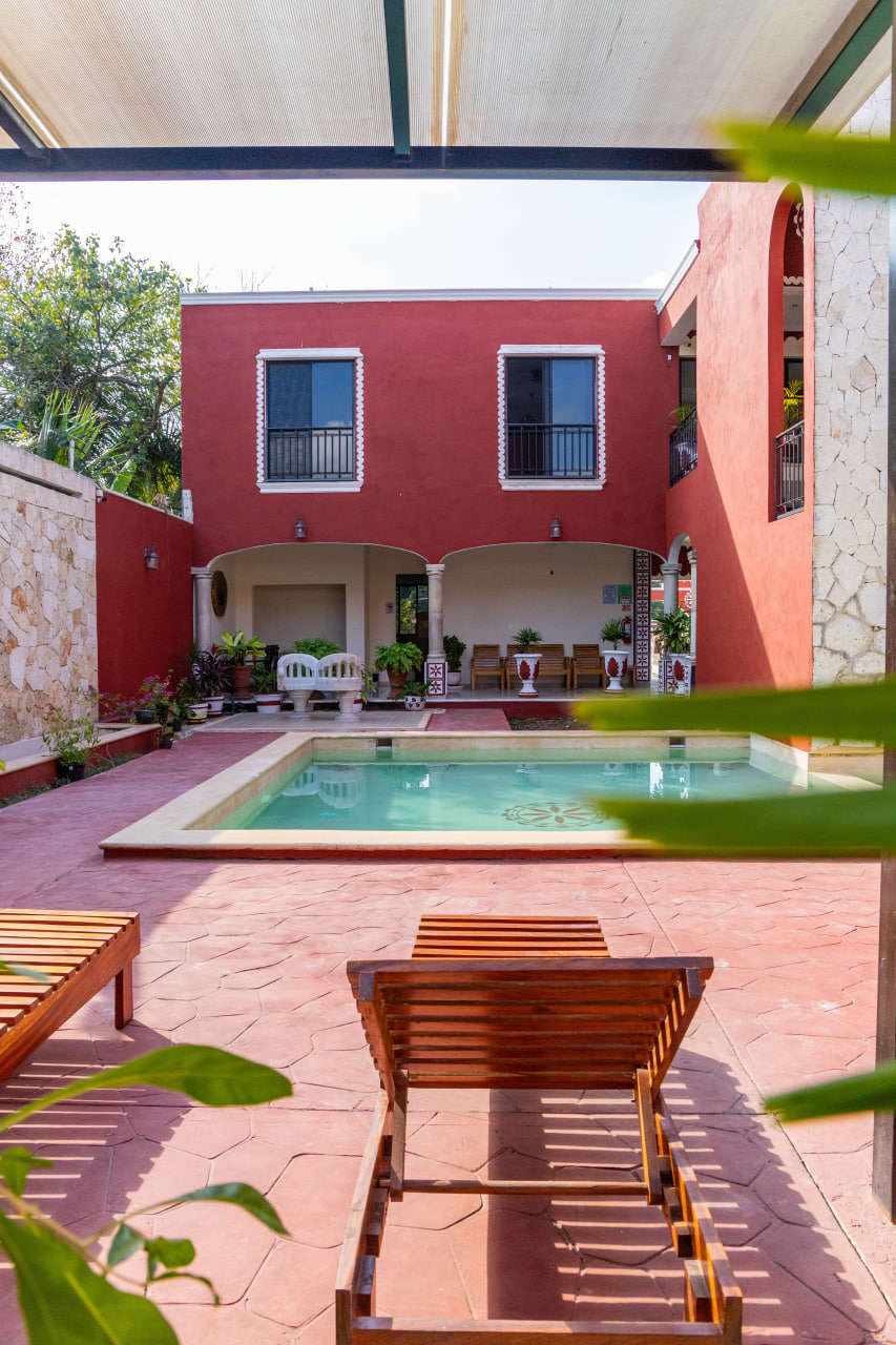 Vista de la zona de la piscina del hotel